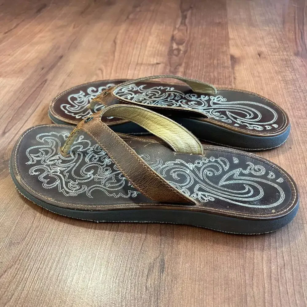 OluKai Paniolo Women's Leather Embroidered Flip Flop Sandals Size 9